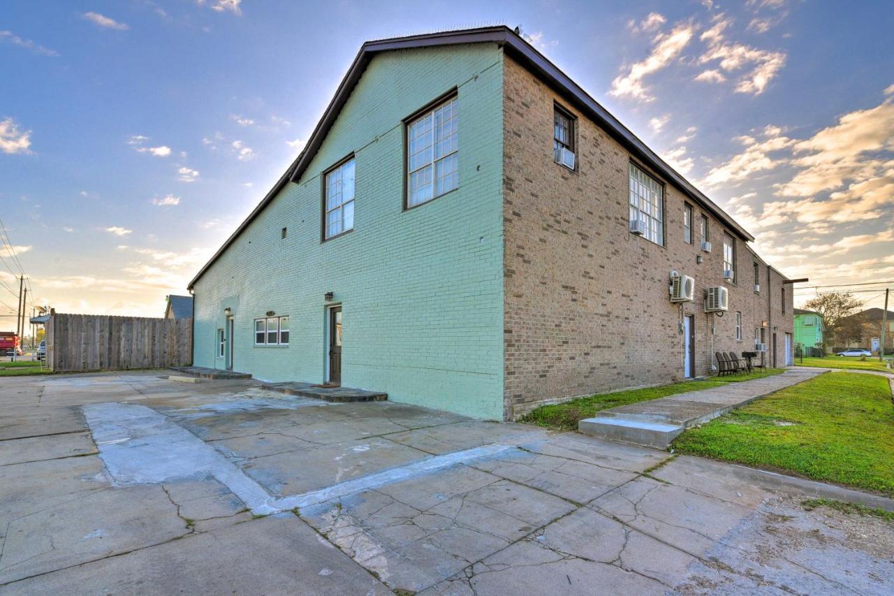 Beautiful Galveston Apt With Deck Less Than 3 Mi To Dtwn! Kültér fotó