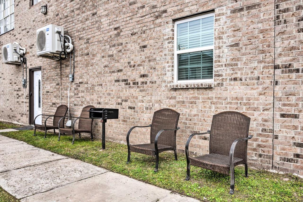 Beautiful Galveston Apt With Deck Less Than 3 Mi To Dtwn! Kültér fotó