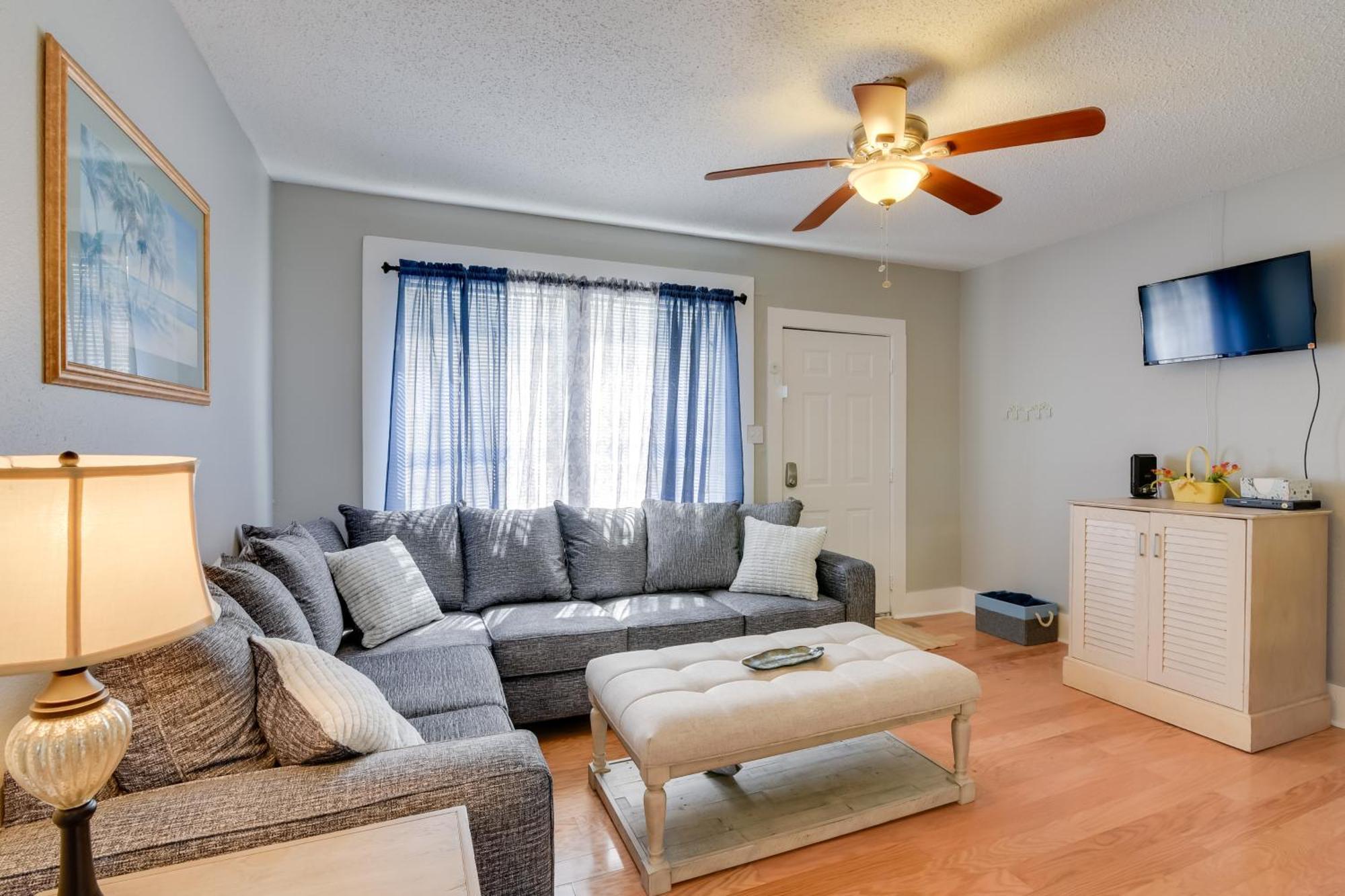 Beautiful Galveston Apt With Deck Less Than 3 Mi To Dtwn! Kültér fotó